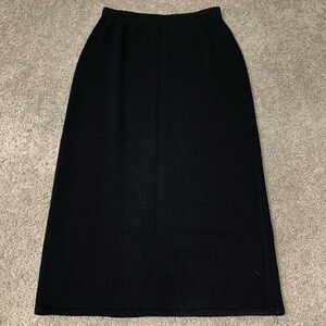 St. John Basics Pull On Black Knit Long Above Ankle Skirt Women’s size 4 EUC